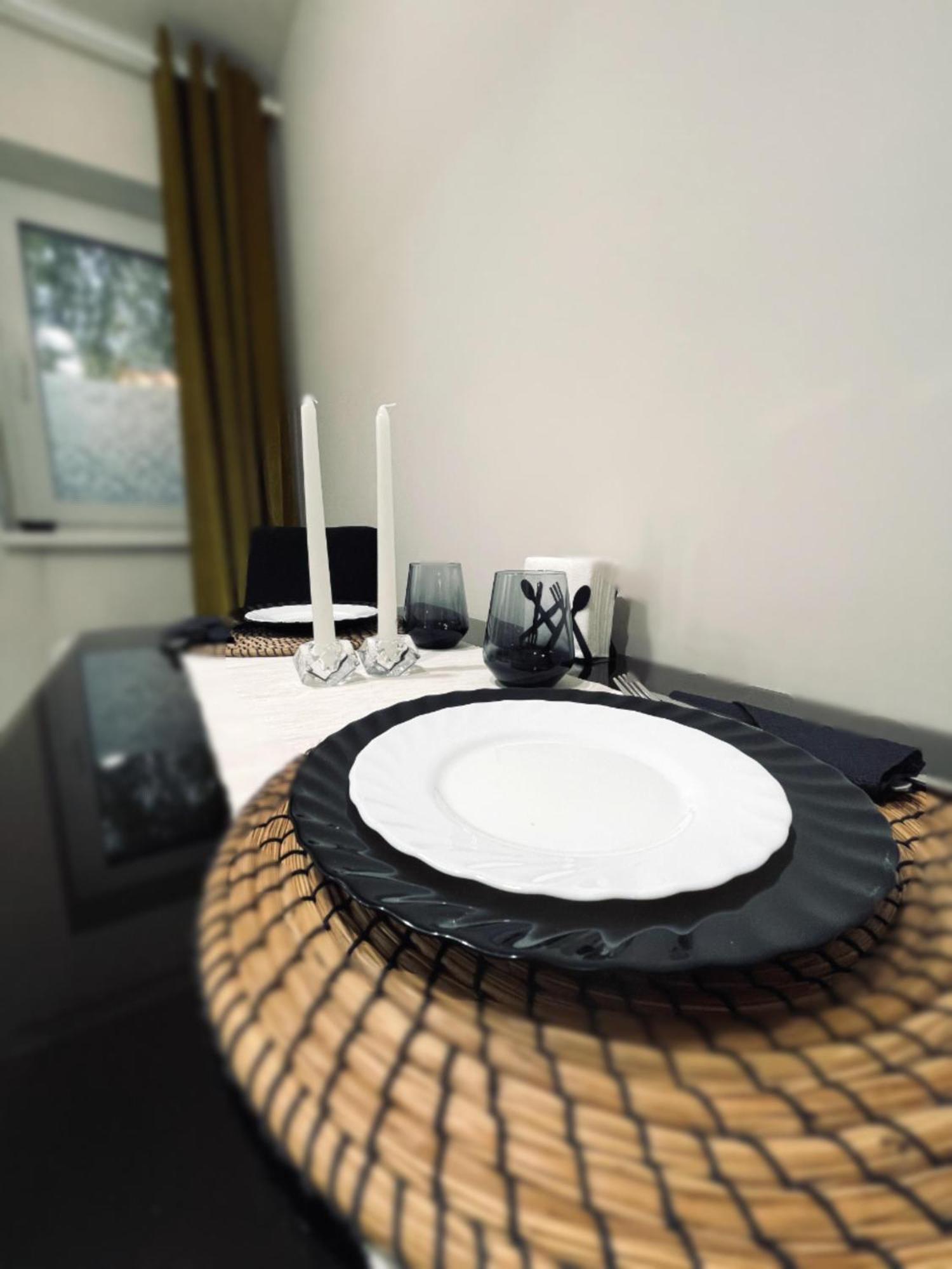 Jsn House - Private Parking & Premium Services Bukares Bagian luar foto