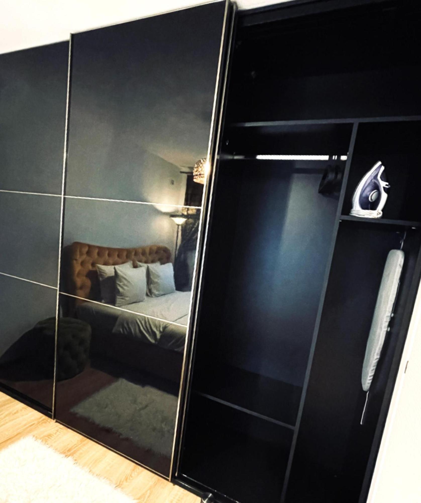 Jsn House - Private Parking & Premium Services Bukares Bagian luar foto